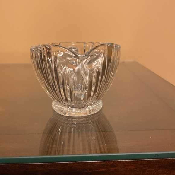 8" Vintage Glass Gravy Boat. EUC - Picture 4 of 5